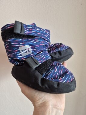 MEC Toaster Booties Size Small